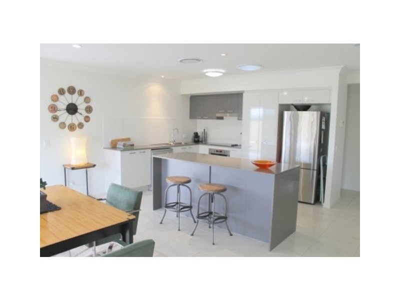 61 Canterbury Road, Emerald QLD 4720