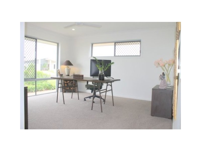 61 Canterbury Road, Emerald QLD 4720