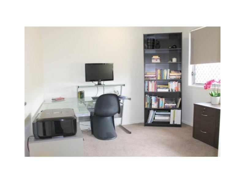 61 Canterbury Road, Emerald QLD 4720