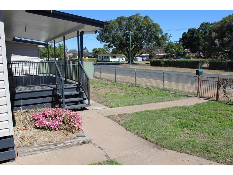 96 Ruby Street, Emerald QLD 4720