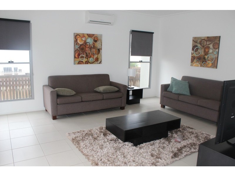 10 Lilly Close, Emerald QLD 4720