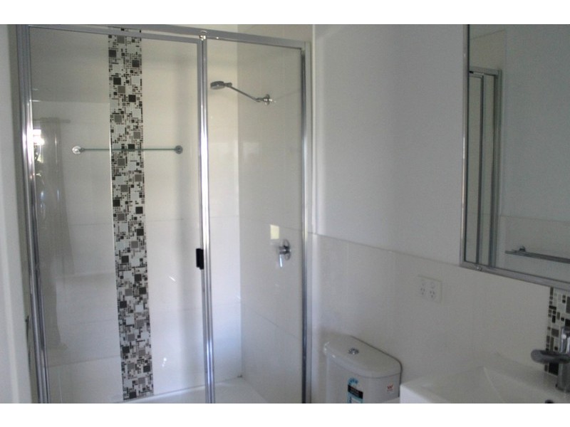 2/4 Yering Street, Emerald QLD 4720