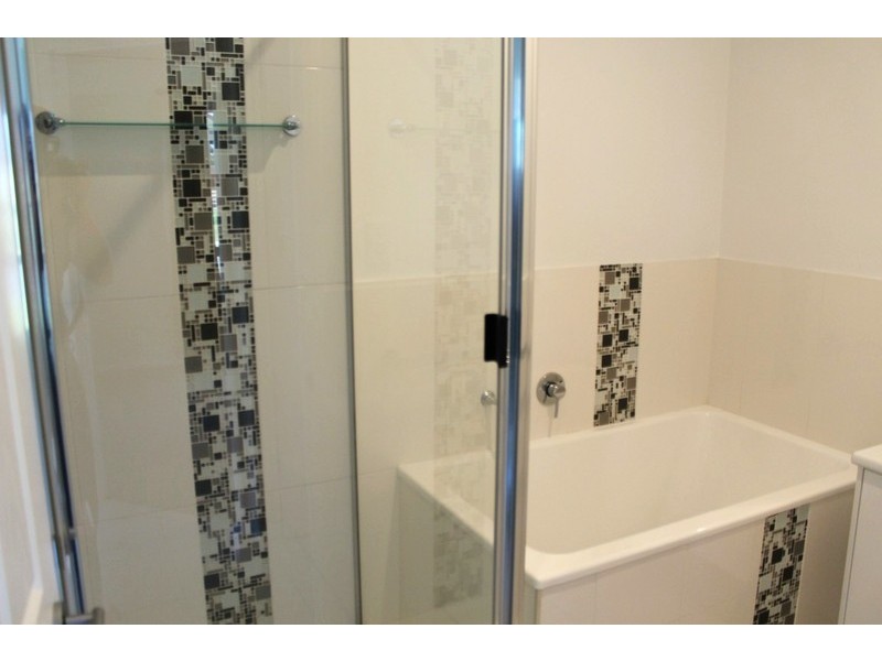 2/4 Yering Street, Emerald QLD 4720