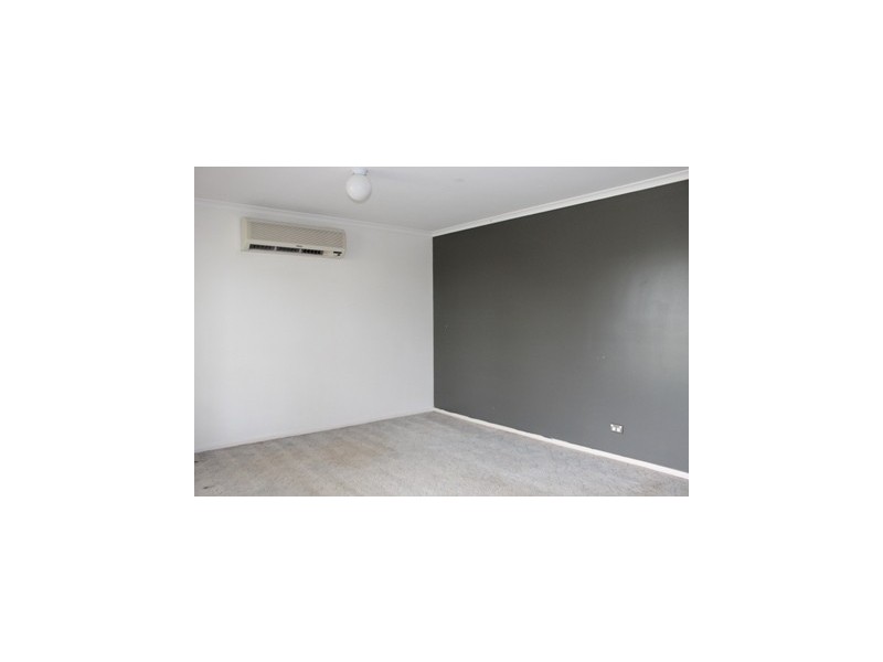 62 Staal Crescent, Emerald QLD 4720