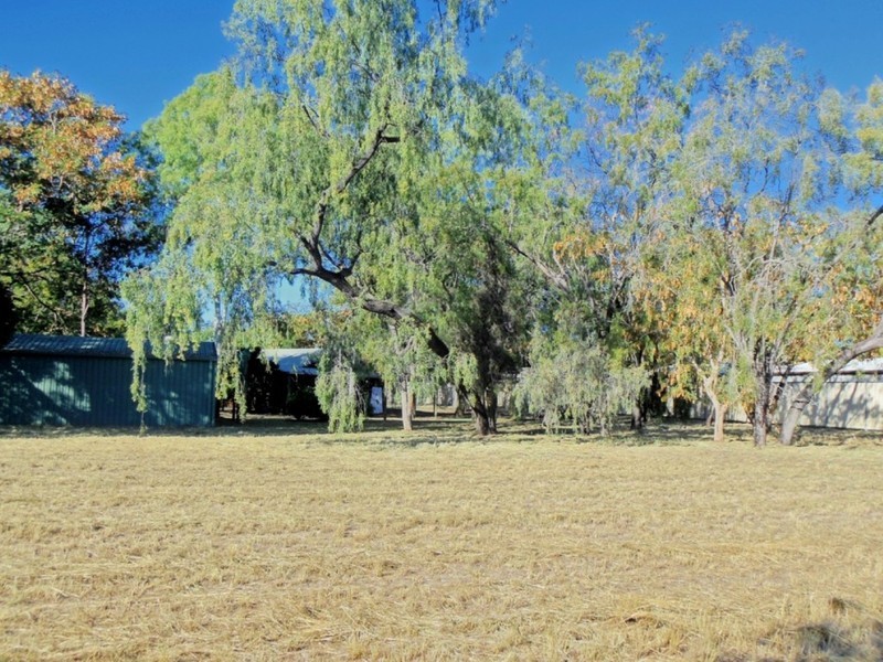 79 Hospital Rd, Emerald QLD 4720