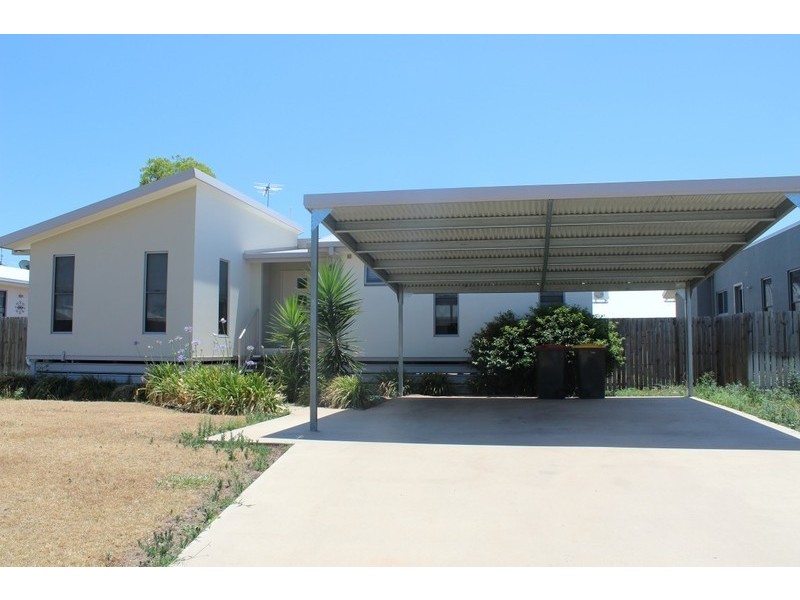5 Lilly Close, Emerald QLD 4720
