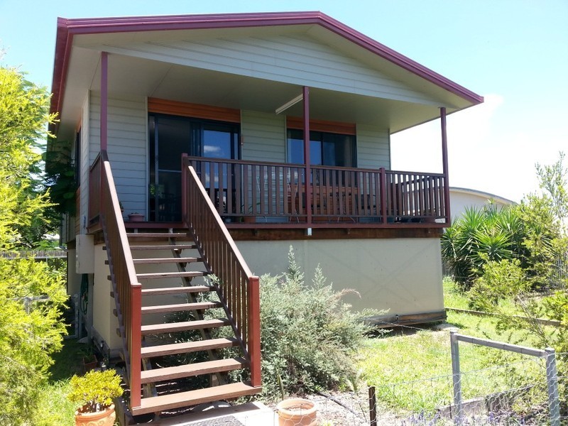 2/15 Gray St, Emerald QLD 4720
