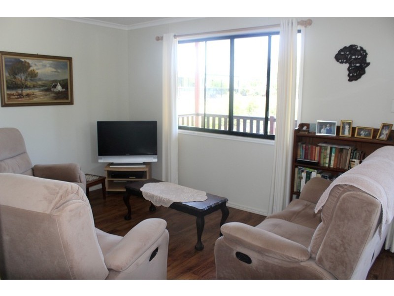 2/15 Gray St, Emerald QLD 4720