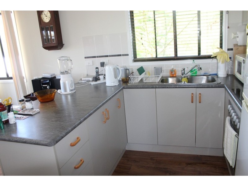 2/15 Gray St, Emerald QLD 4720