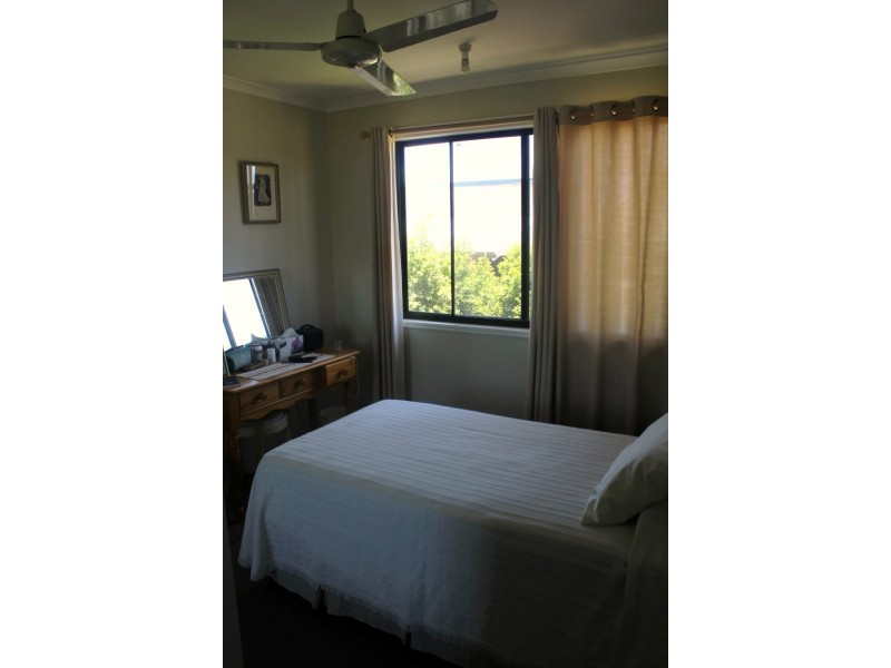 2/15 Gray St, Emerald QLD 4720