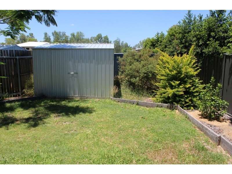 2/15 Gray St, Emerald QLD 4720