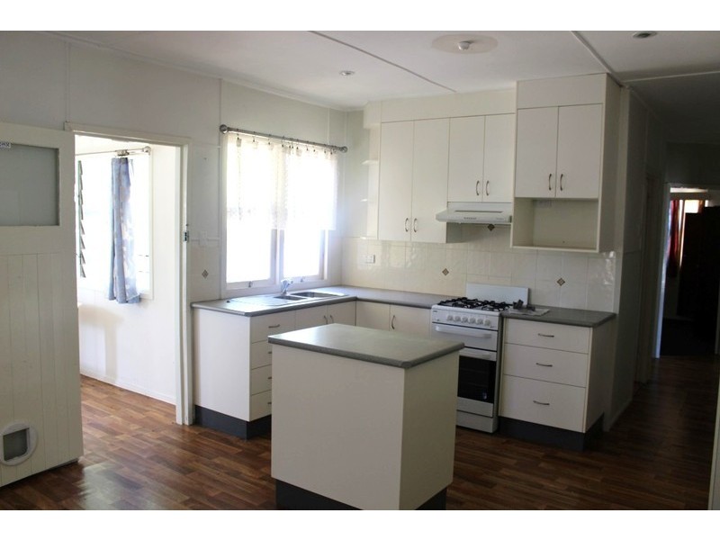 59 Harris Street, Emerald QLD 4720