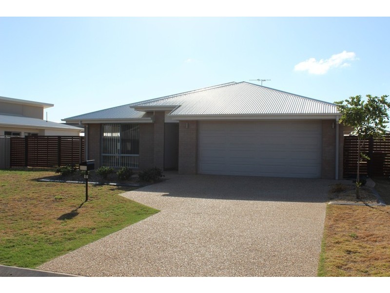 11 Maranda Road, Emerald QLD 4720