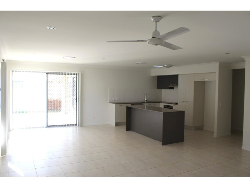 11 Maranda Road, Emerald QLD 4720