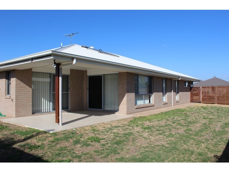 11 Maranda Road, Emerald QLD 4720