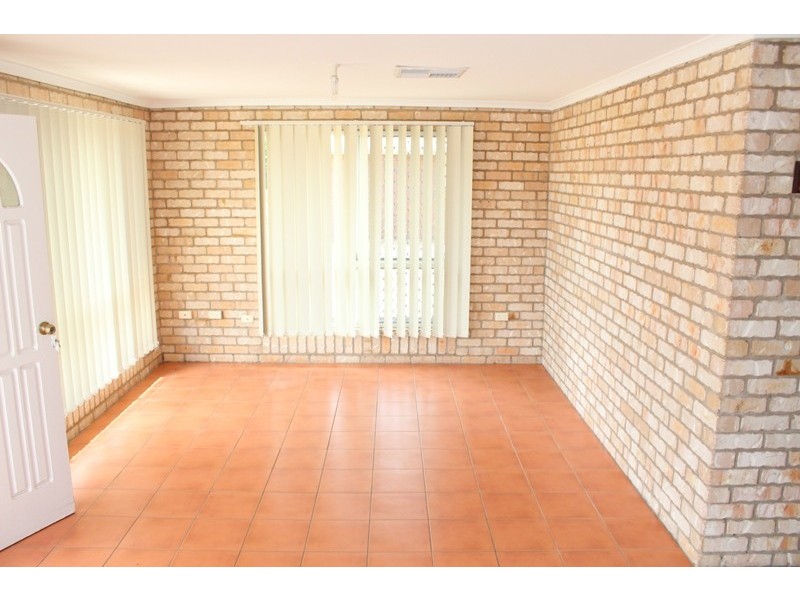 2/46 Colleen Ave, Emerald QLD 4720