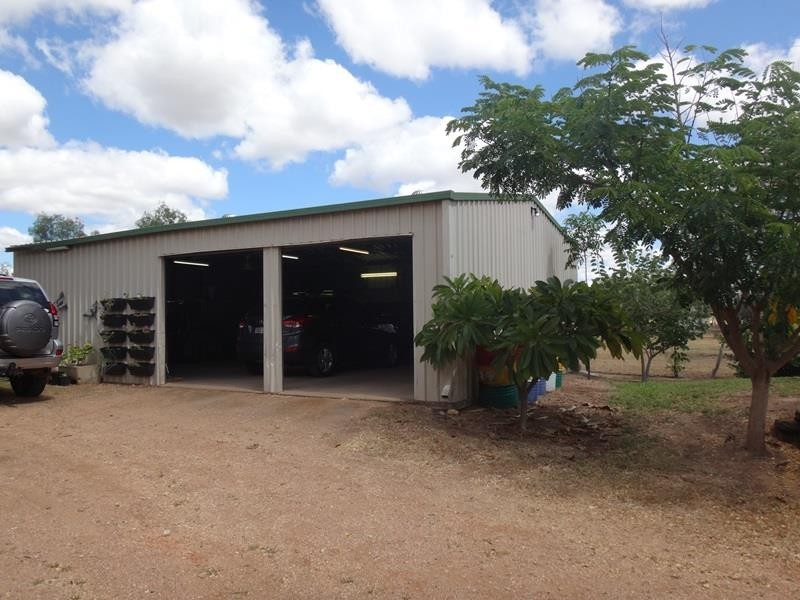12 Easton Street, Capella QLD 4723