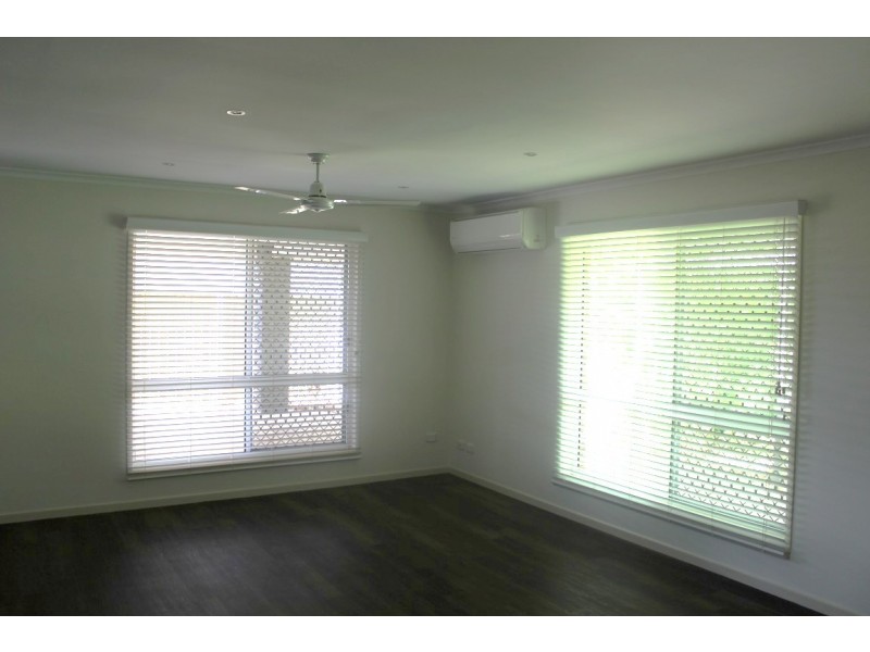 14 Rivoli Place, Emerald QLD 4720