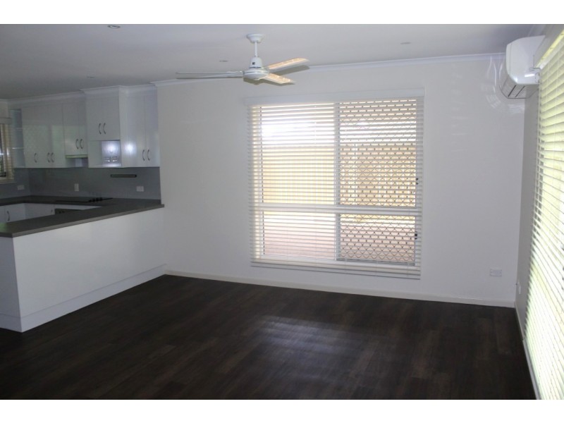 14 Rivoli Place, Emerald QLD 4720