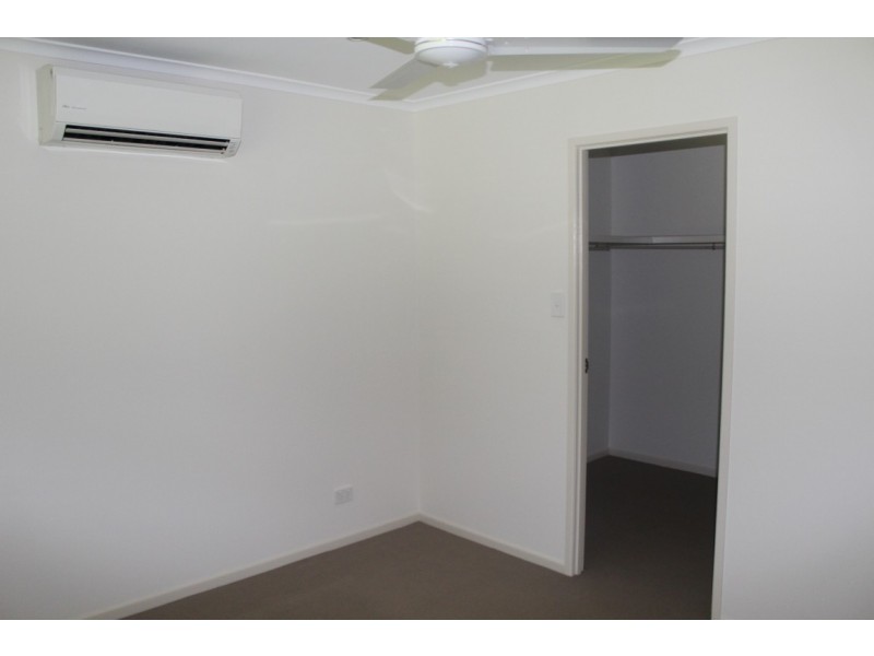 14 Rivoli Place, Emerald QLD 4720