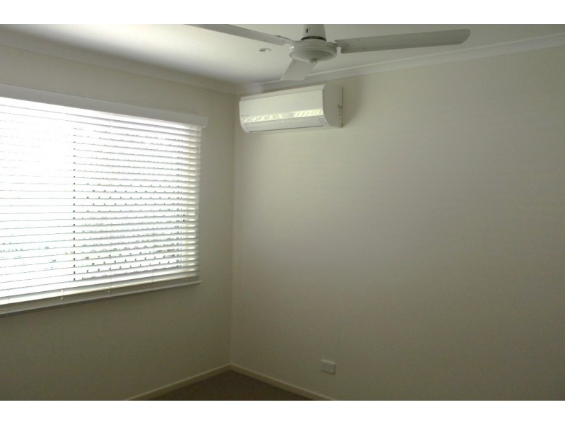 14 Rivoli Place, Emerald QLD 4720