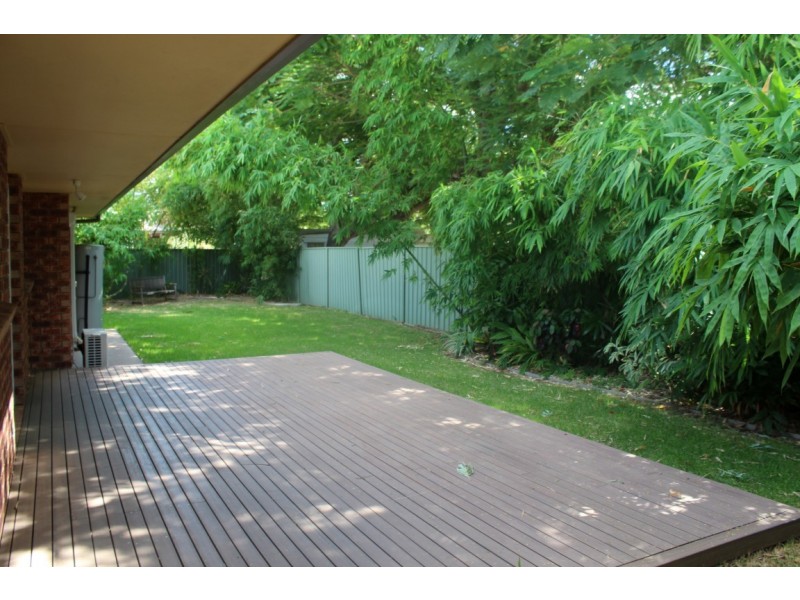 14 Rivoli Place, Emerald QLD 4720