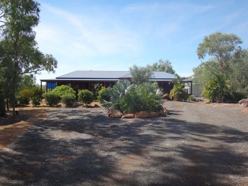 11 Eddy Street, Capella QLD 4723