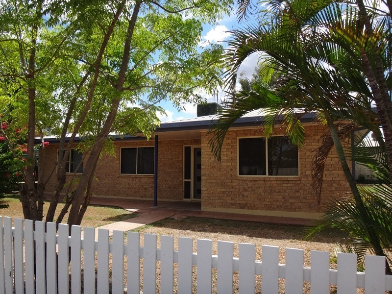 17 Morse Street, Emerald QLD 4720