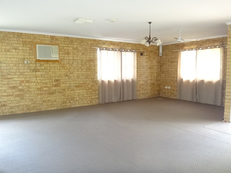 17 Morse Street, Emerald QLD 4720
