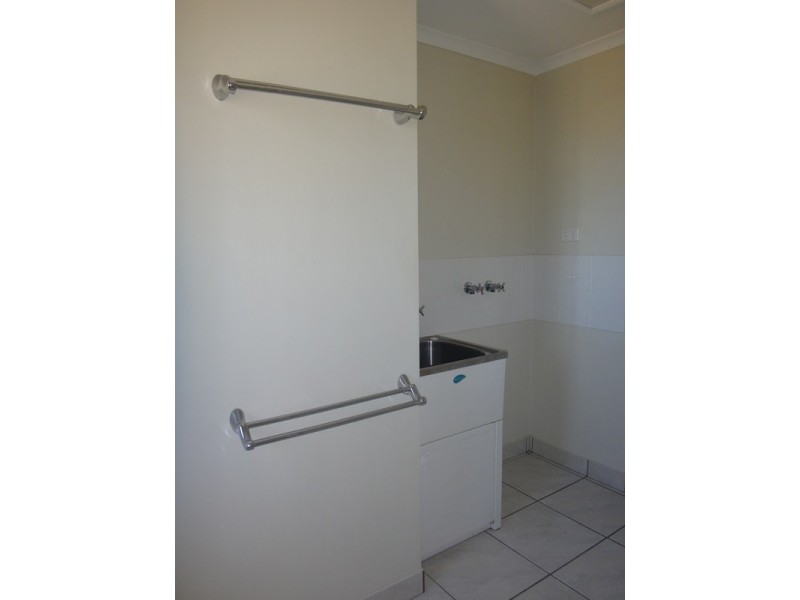 8 Retro Street, Capella QLD 4723