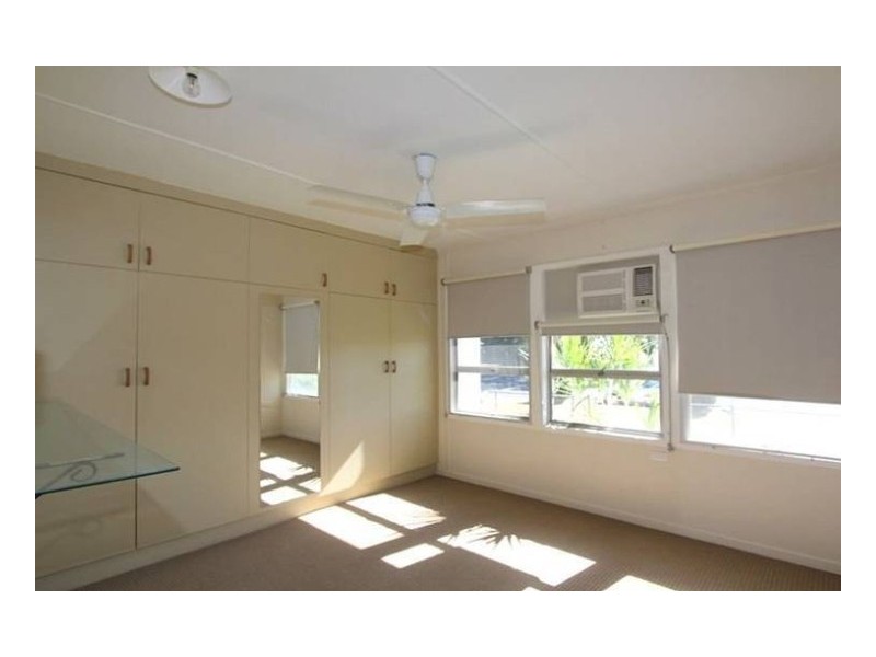 22 Racecourse Rd, Emerald QLD 4720
