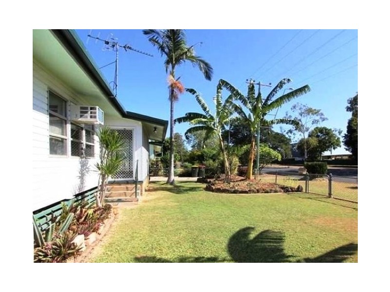 22 Racecourse Rd, Emerald QLD 4720