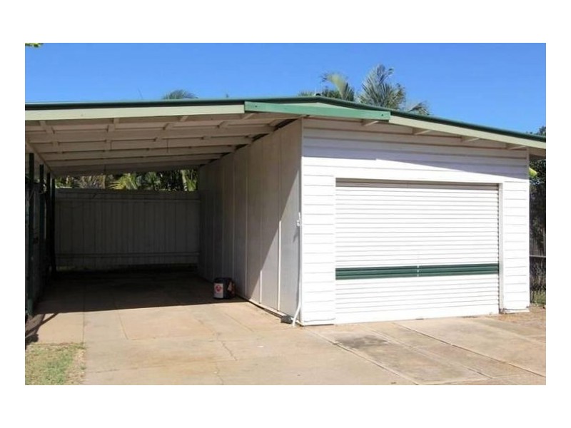 22 Racecourse Rd, Emerald QLD 4720
