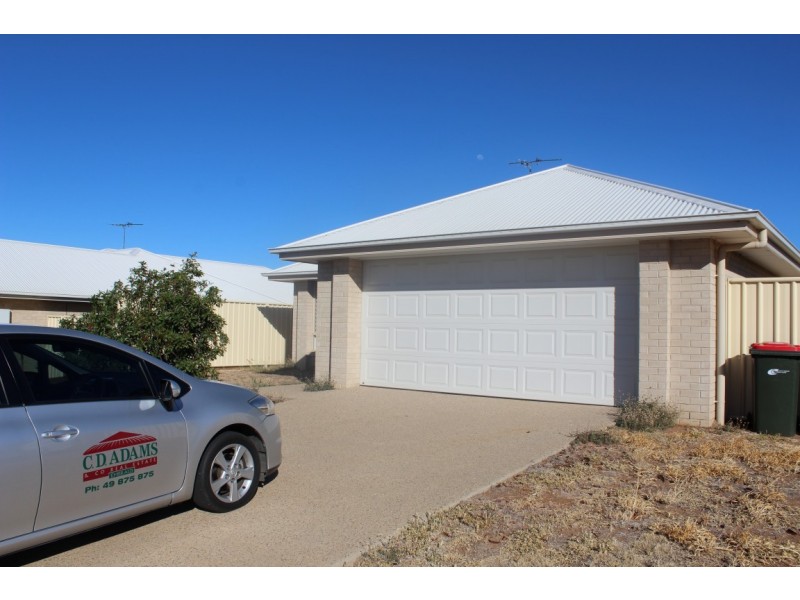 10 Windermere Street, Emerald QLD 4720