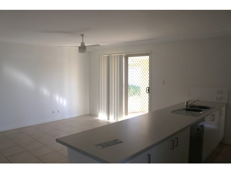 10 Windermere Street, Emerald QLD 4720