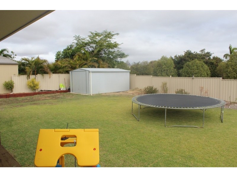 5 Mooney Crescent, Emerald QLD 4720