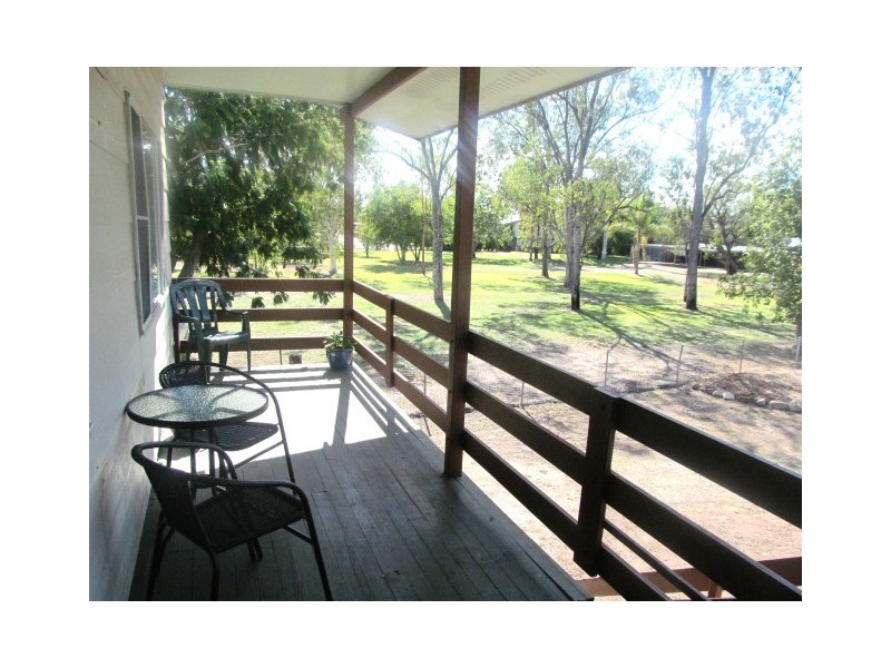 3 Hereford Place, Emerald QLD 4720