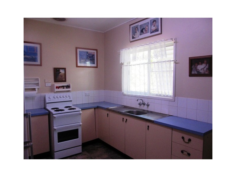 3 Hereford Place, Emerald QLD 4720