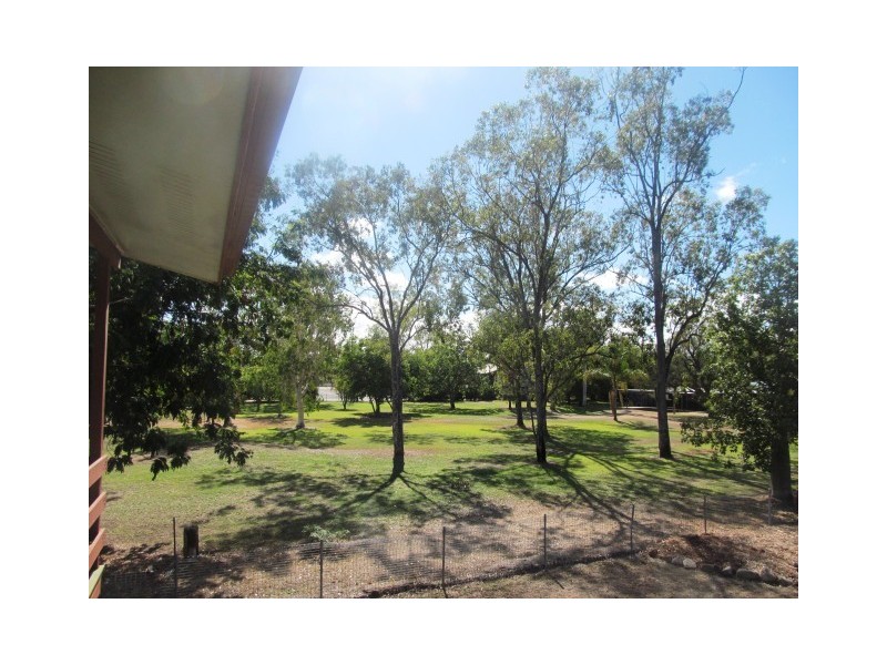 3 Hereford Place, Emerald QLD 4720