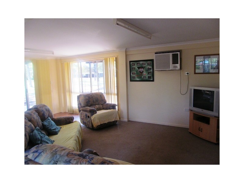 3 Hereford Place, Emerald QLD 4720