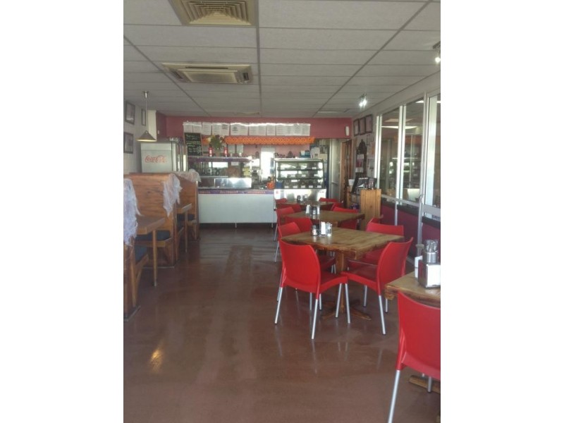 Shop 7 / 15 Anakie Street, Emerald QLD 4720