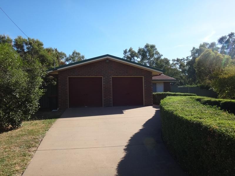15 Egan Street, Emerald QLD 4720