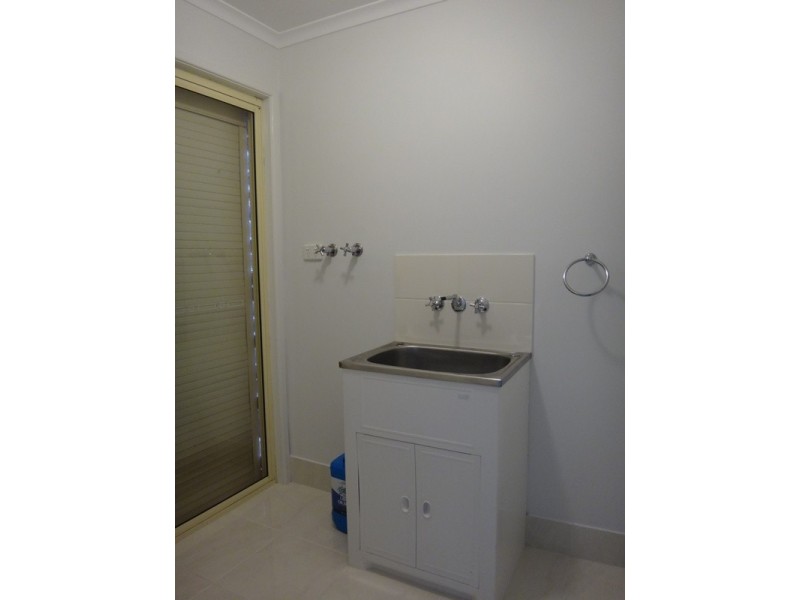15 Egan Street, Emerald QLD 4720