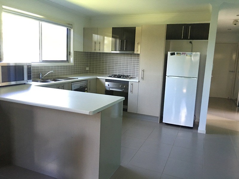 1/15-17 Roberts Street, Emerald QLD 4720