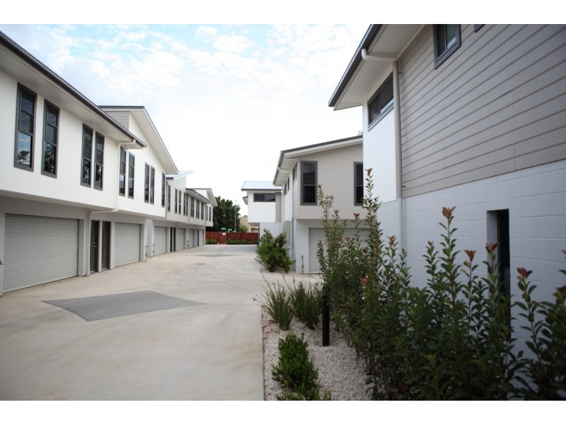 10/9 Cypress Drive, Emerald QLD 4720