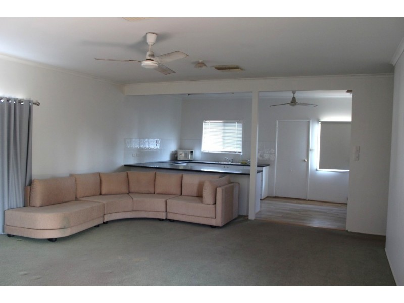 4 Campbell Street, Emerald QLD 4720