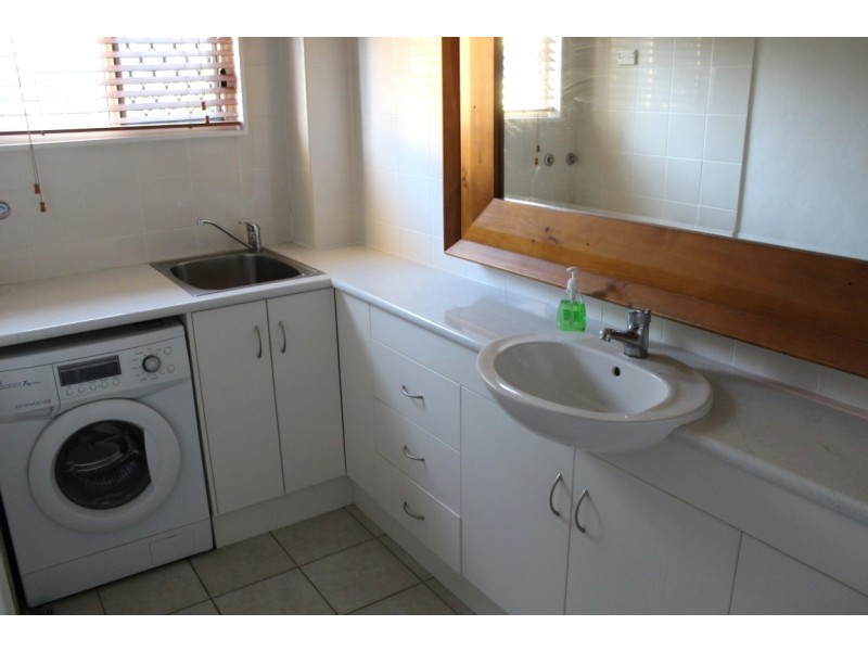 4 Campbell Street, Emerald QLD 4720