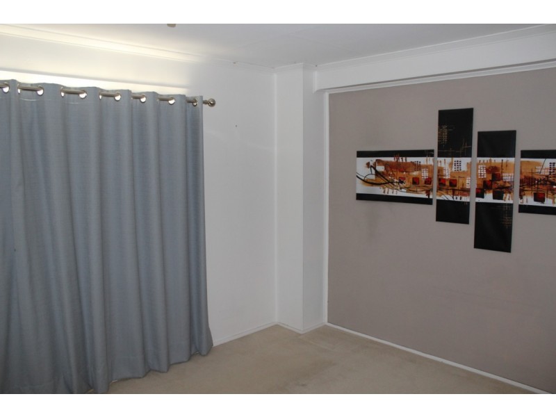 4 Campbell Street, Emerald QLD 4720