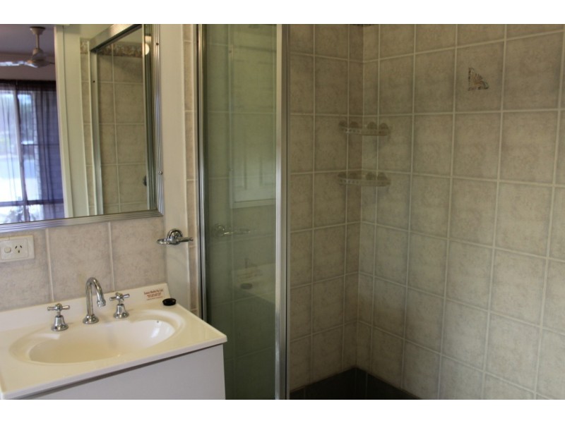 4 Kurrajong Close, Emerald QLD 4720