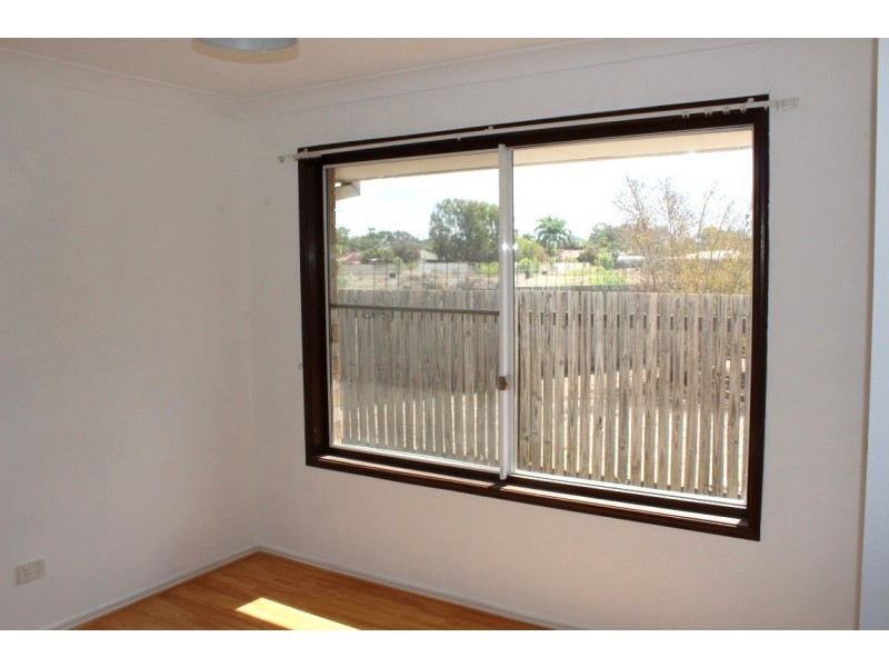 4 Kurrajong Close, Emerald QLD 4720